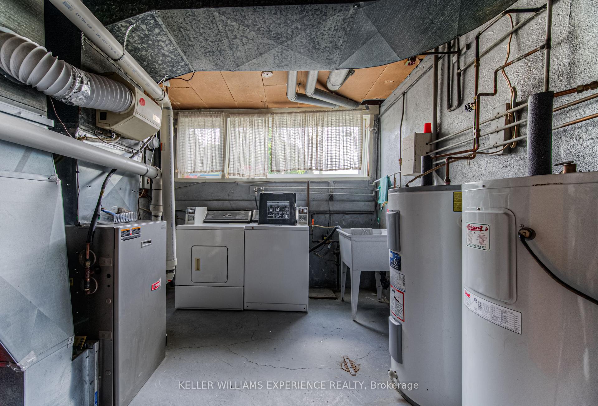 Photo 13 of Unit 1, 55 Meinzinger Avenue, Kitchener — HOMEH