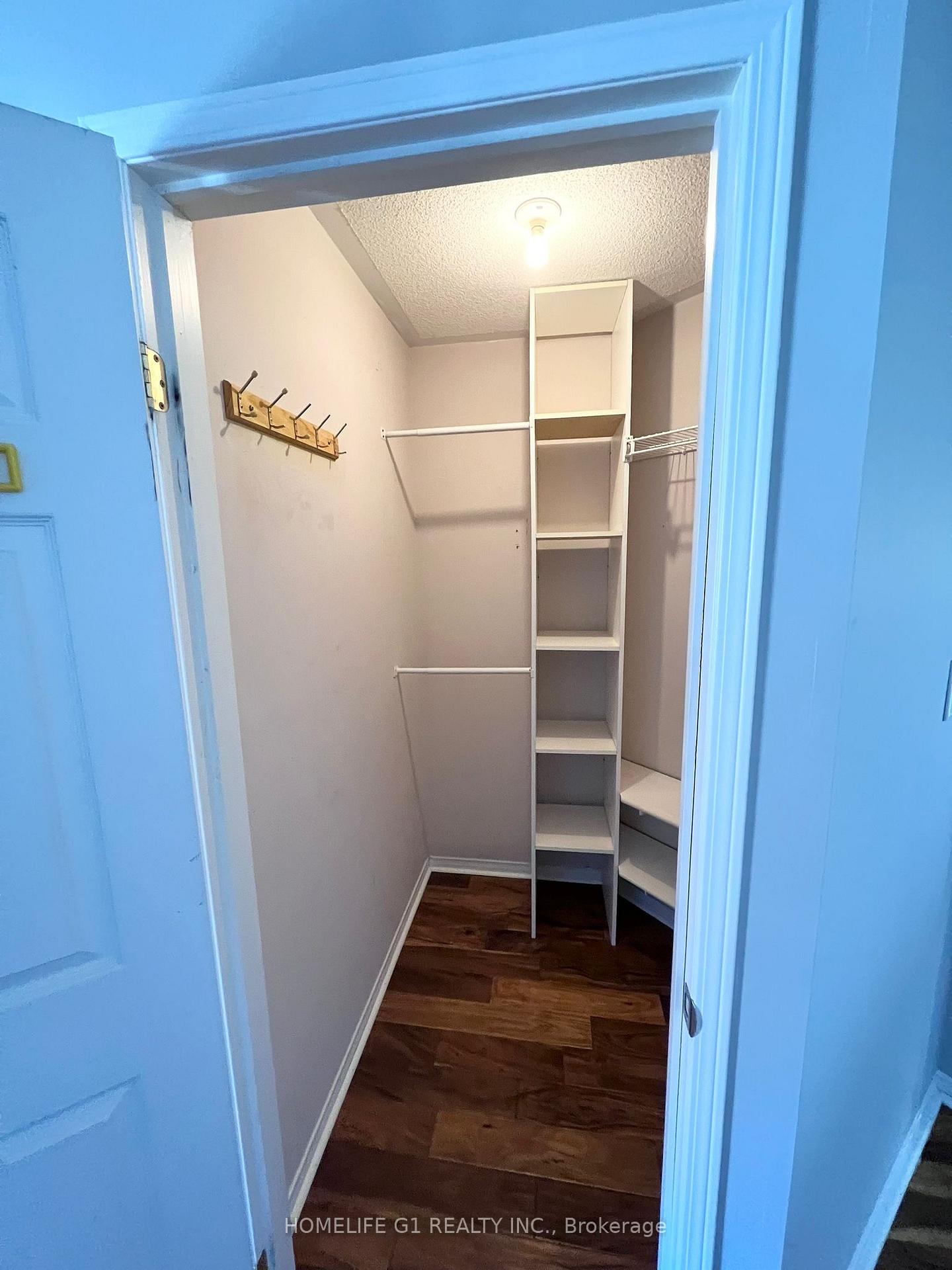 Photo 5 of 107 Holly Meadow Road, Barrie, Holly — HOMEH