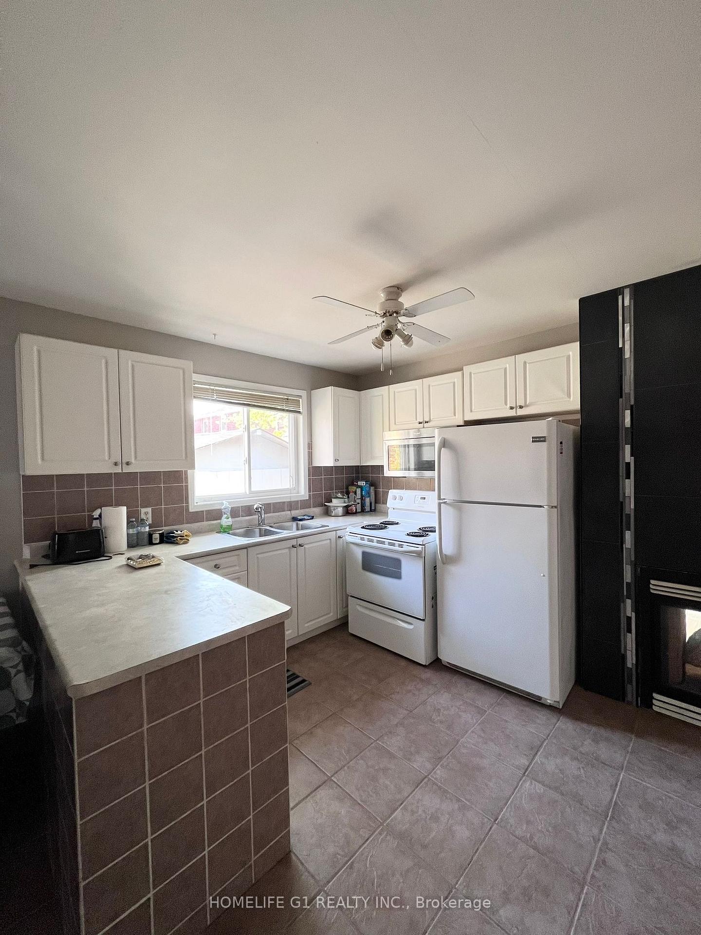 Photo 11 of 107 Holly Meadow Road, Barrie, Holly — HOMEH
