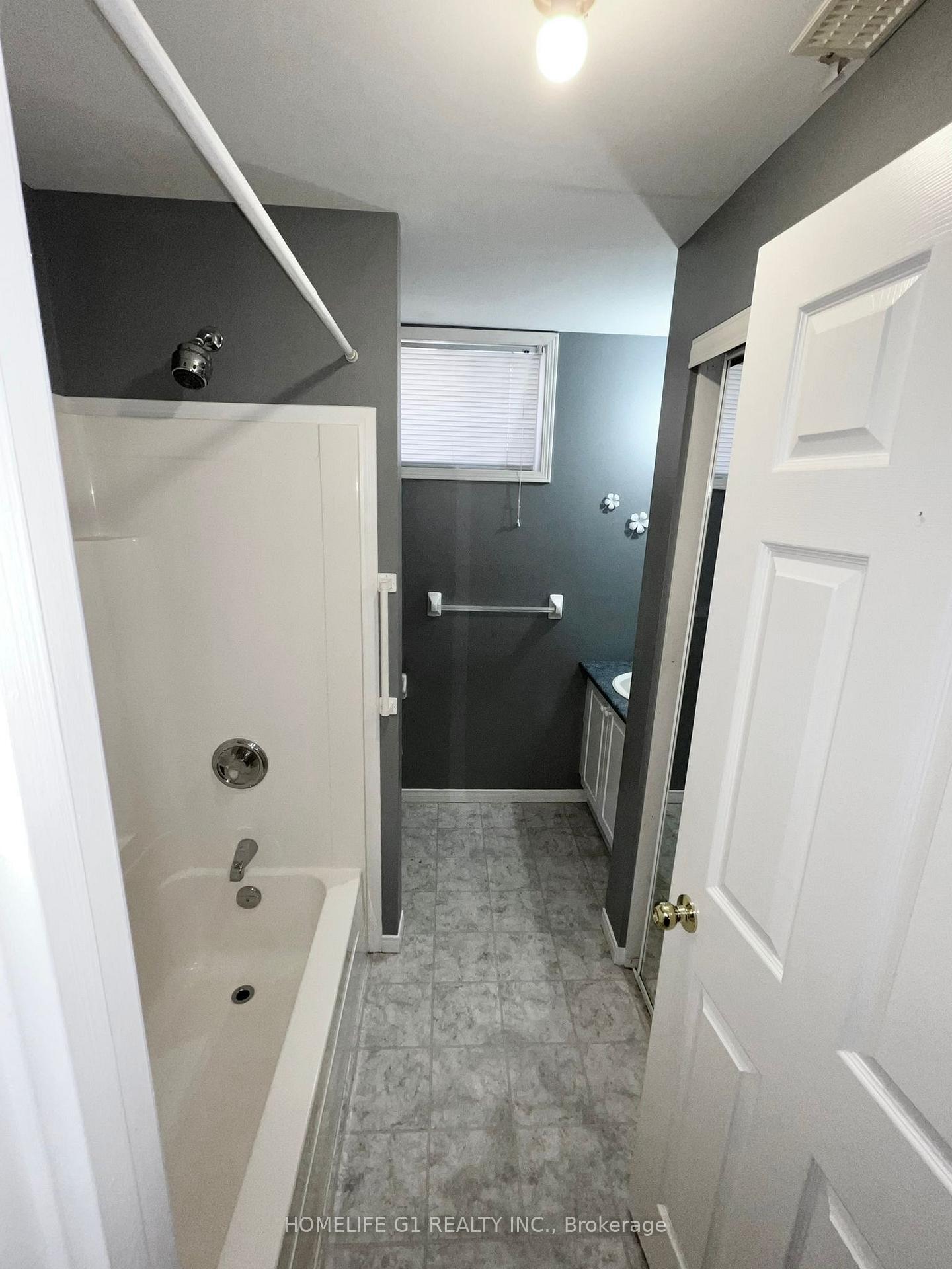 Photo 22 of 107 Holly Meadow Road, Barrie, Holly — HOMEH
