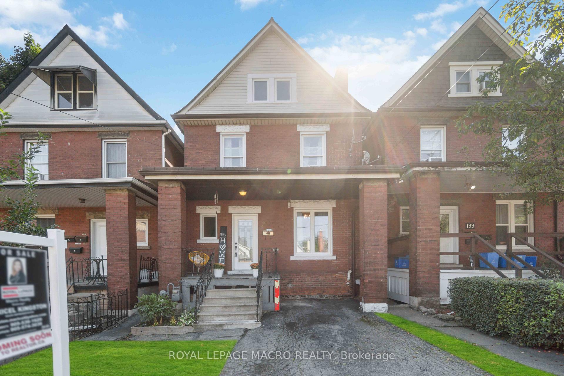 Front of 197 Wentworth Street S