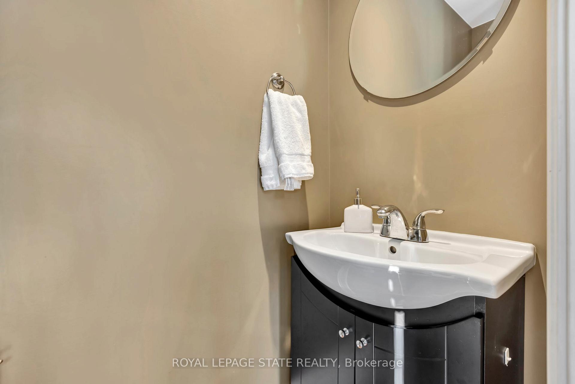 Photo 12 of 131 Arkell Street, Hamilton, Westdale — HOMEH