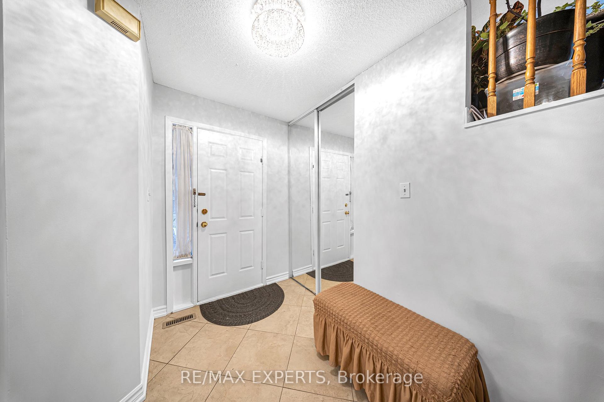 Photo 2 of 68 Wicks Drive, Ajax, Central East — HOMEH