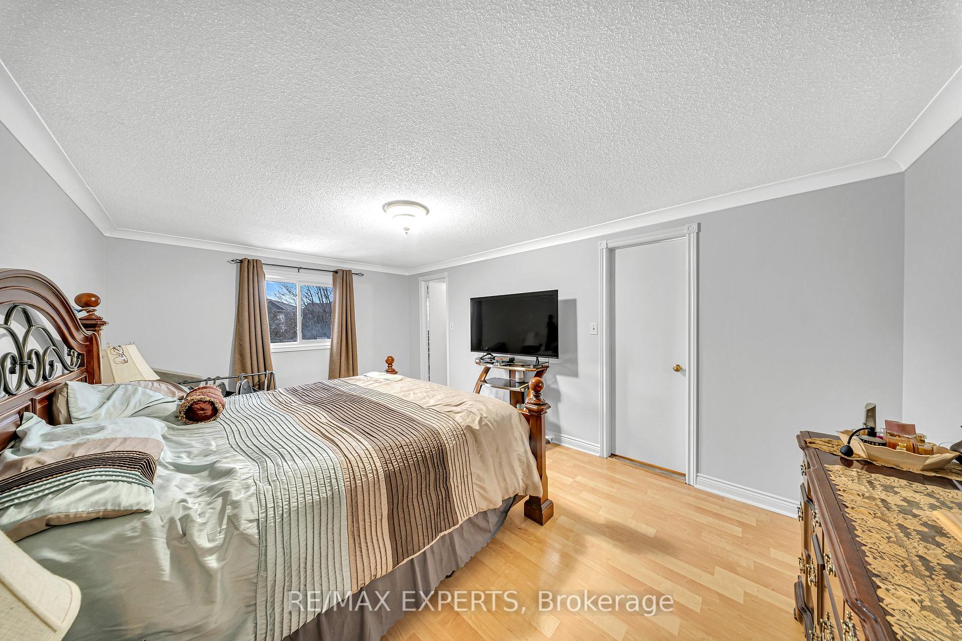 Photo 19 of 68 Wicks Drive, Ajax, Central East — HOMEH