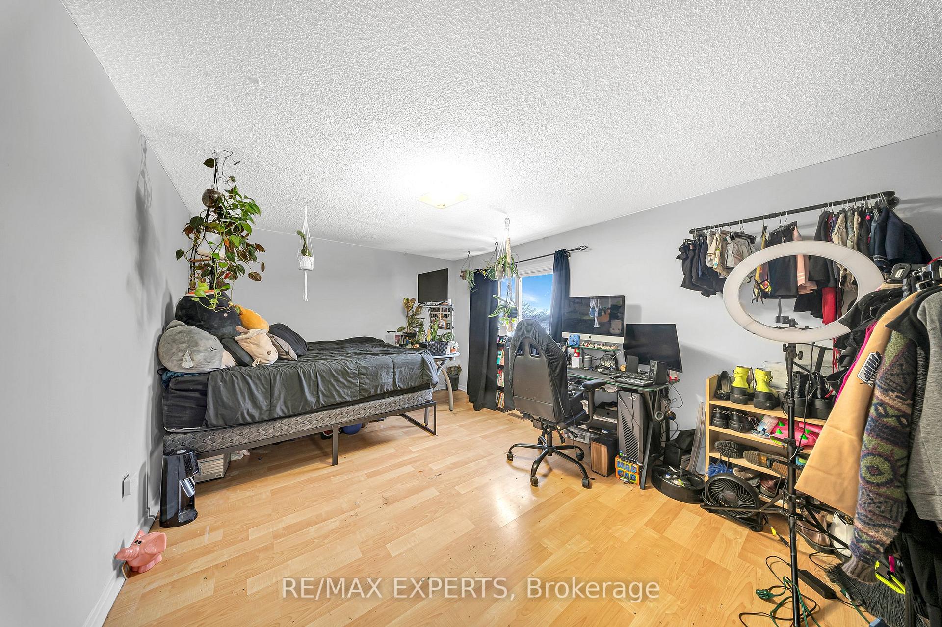 Photo 24 of 68 Wicks Drive, Ajax, Central East — HOMEH