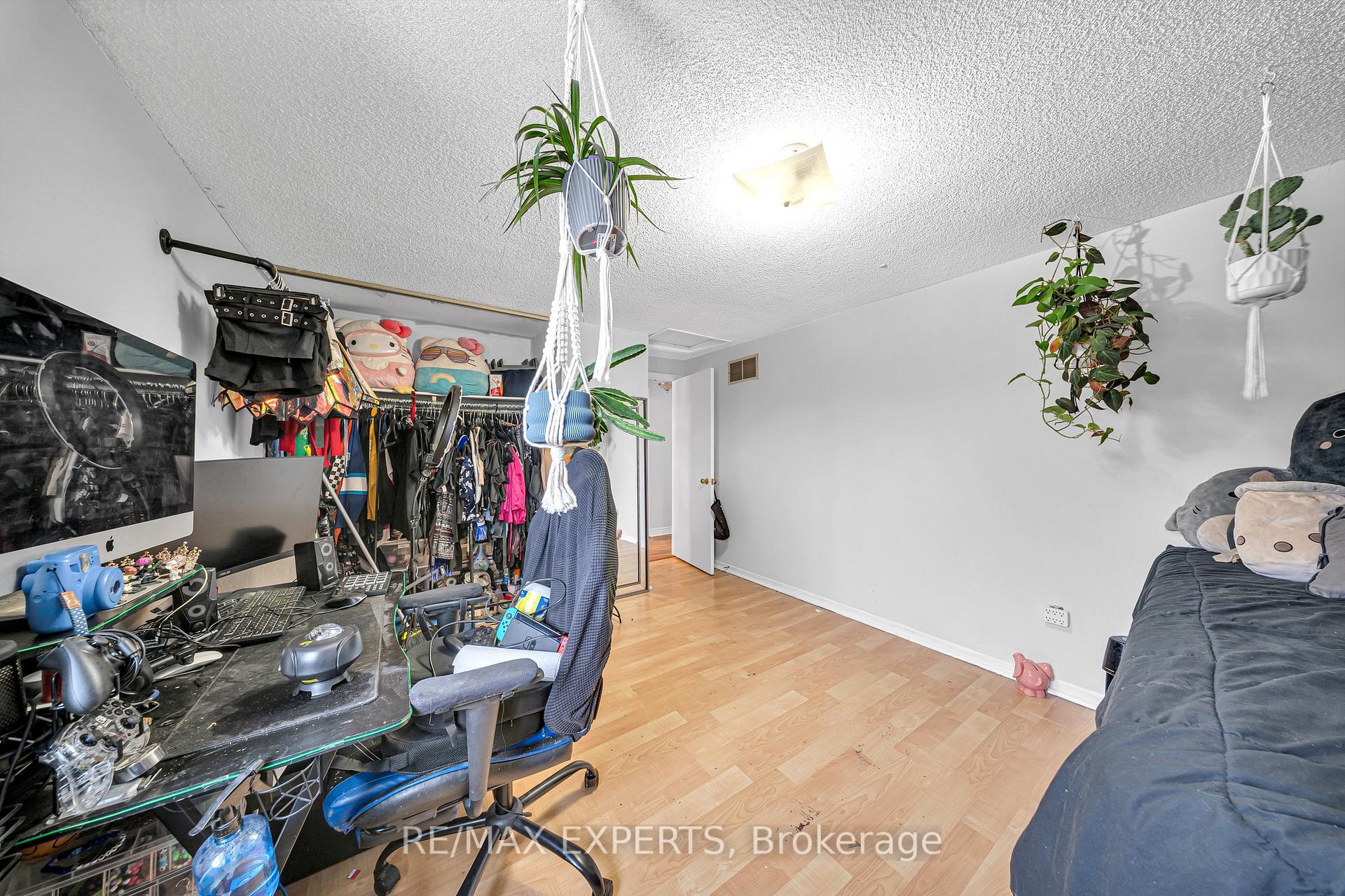 Photo 25 of 68 Wicks Drive, Ajax, Central East — HOMEH