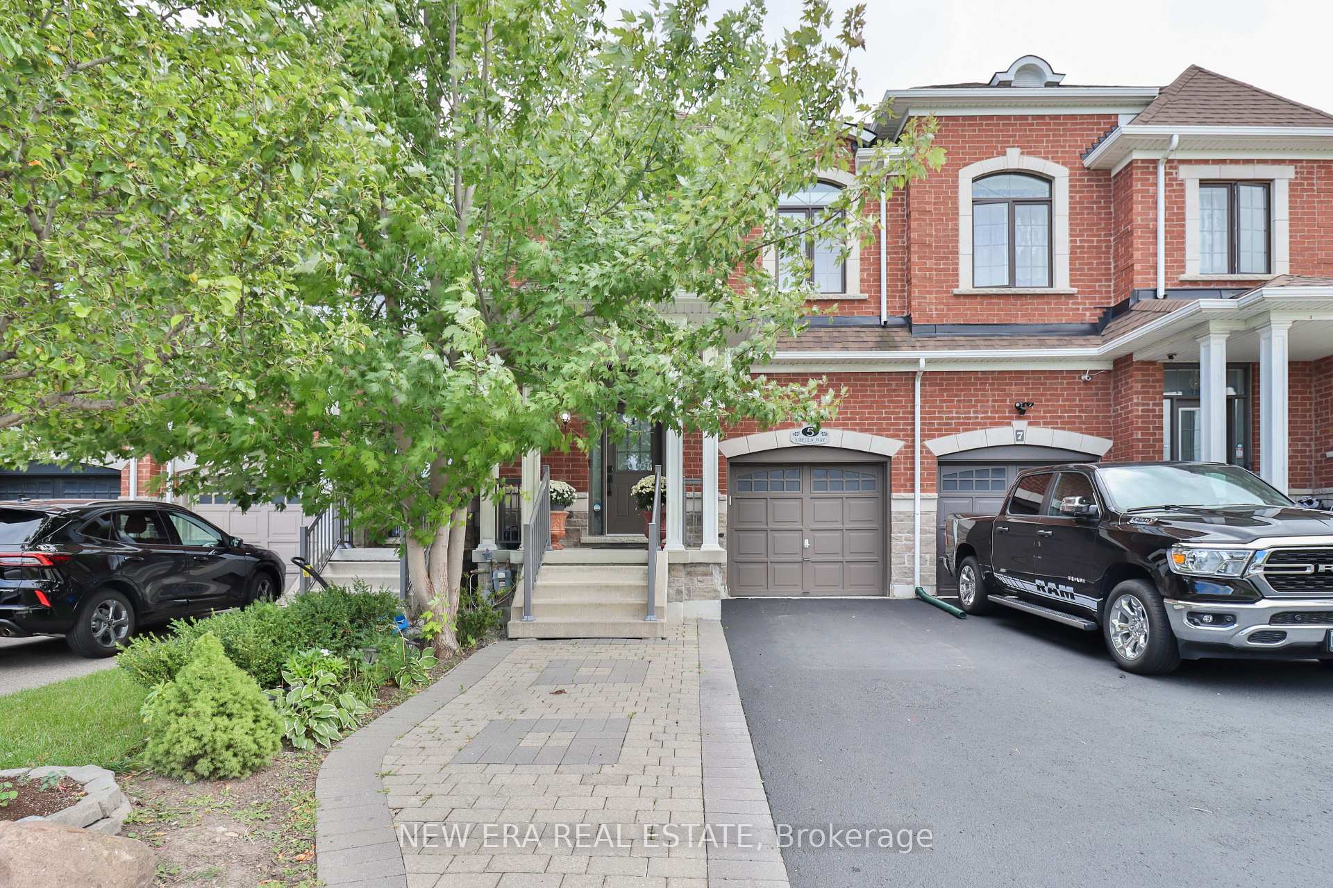 Photo 1 of 5 Sibella Way, Vaughan, Vellore Village — HOMEH