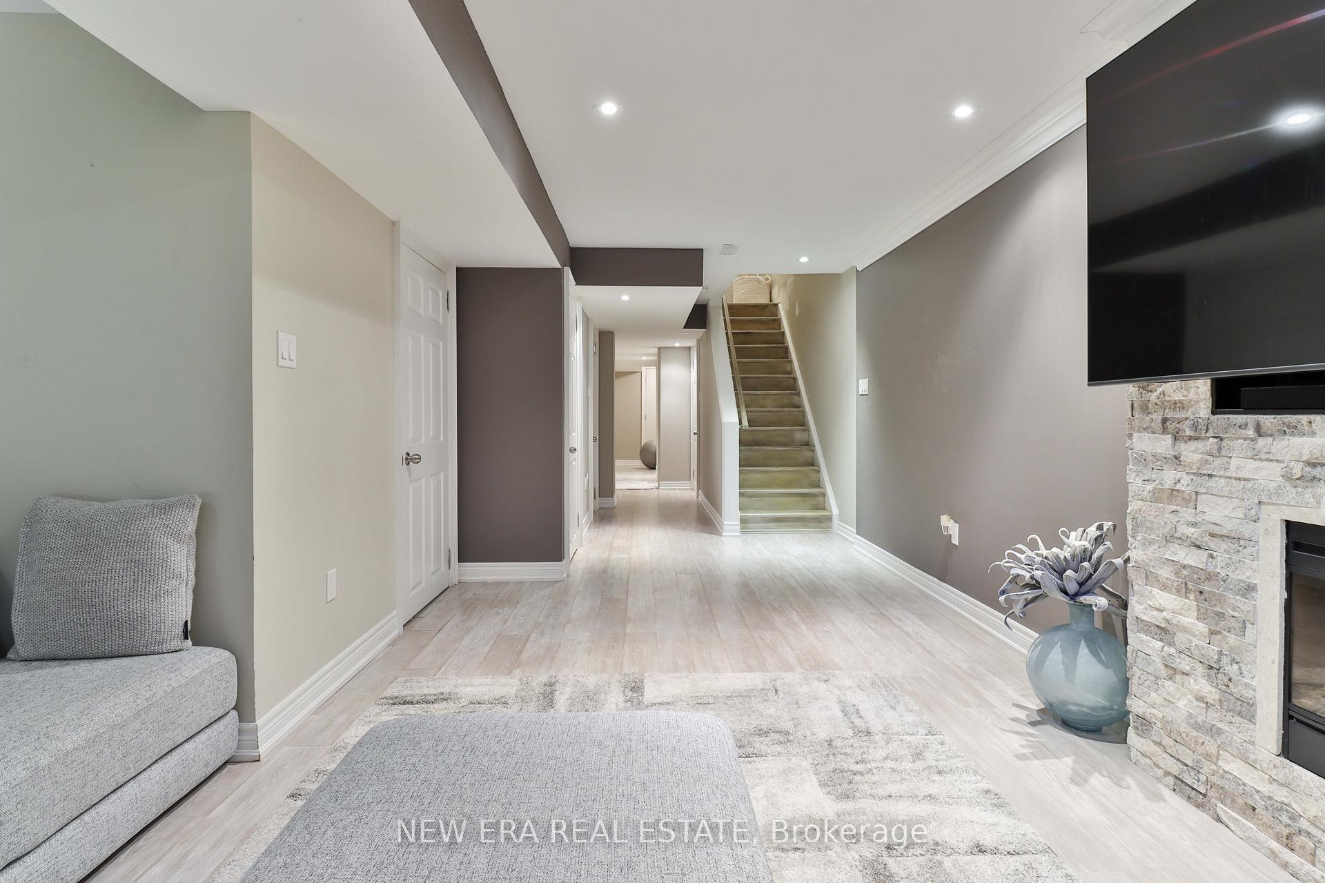 Photo 41 of 5 Sibella Way, Vaughan, Vellore Village — HOMEH