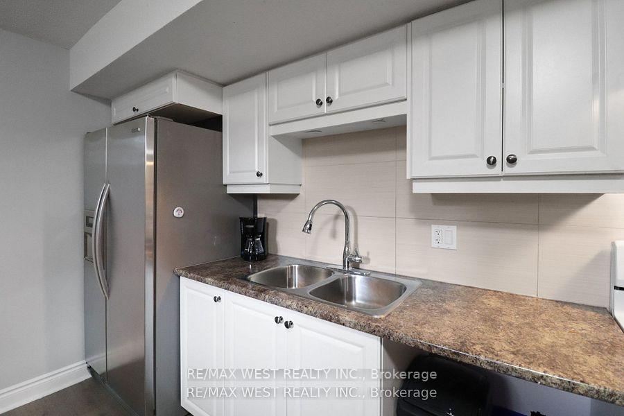 Photo 8 of 19 Radenhurst Crescent, Barrie, Grove East — HOMEH