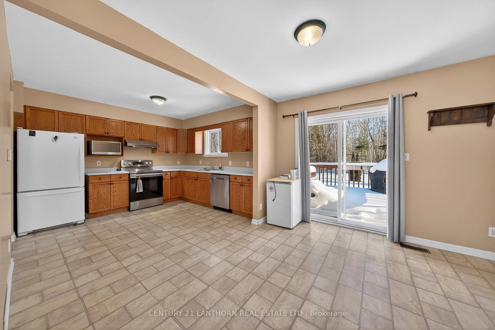 Photo 8 of 8502 62 Highway, Belleville, Thurlow Ward — HOMEH