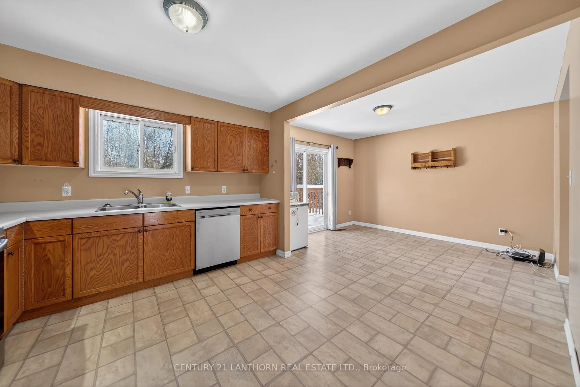 Photo 9 of 8502 62 Highway, Belleville, Thurlow Ward — HOMEH
