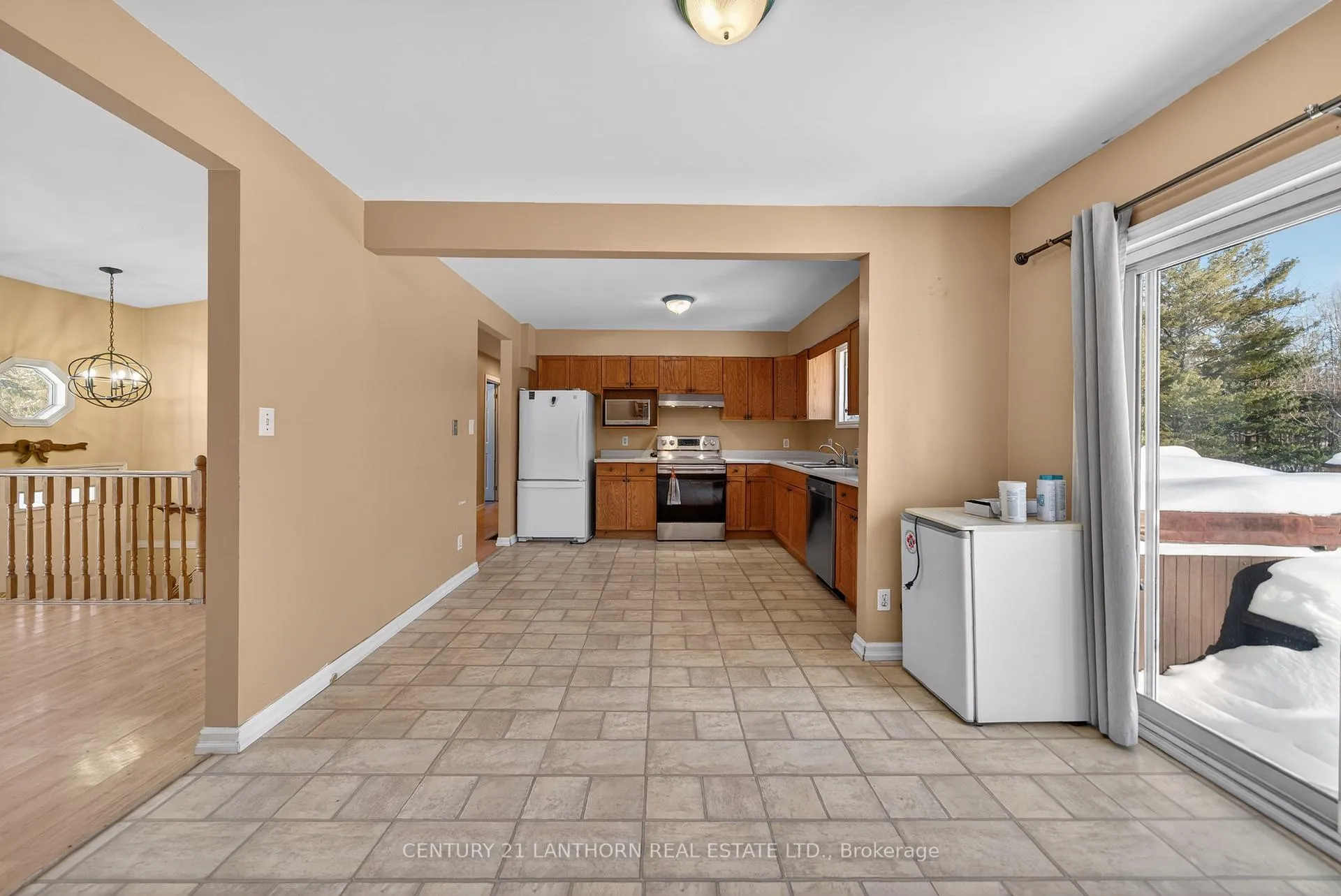 Photo 10 of 8502 62 Highway, Belleville, Thurlow Ward — HOMEH