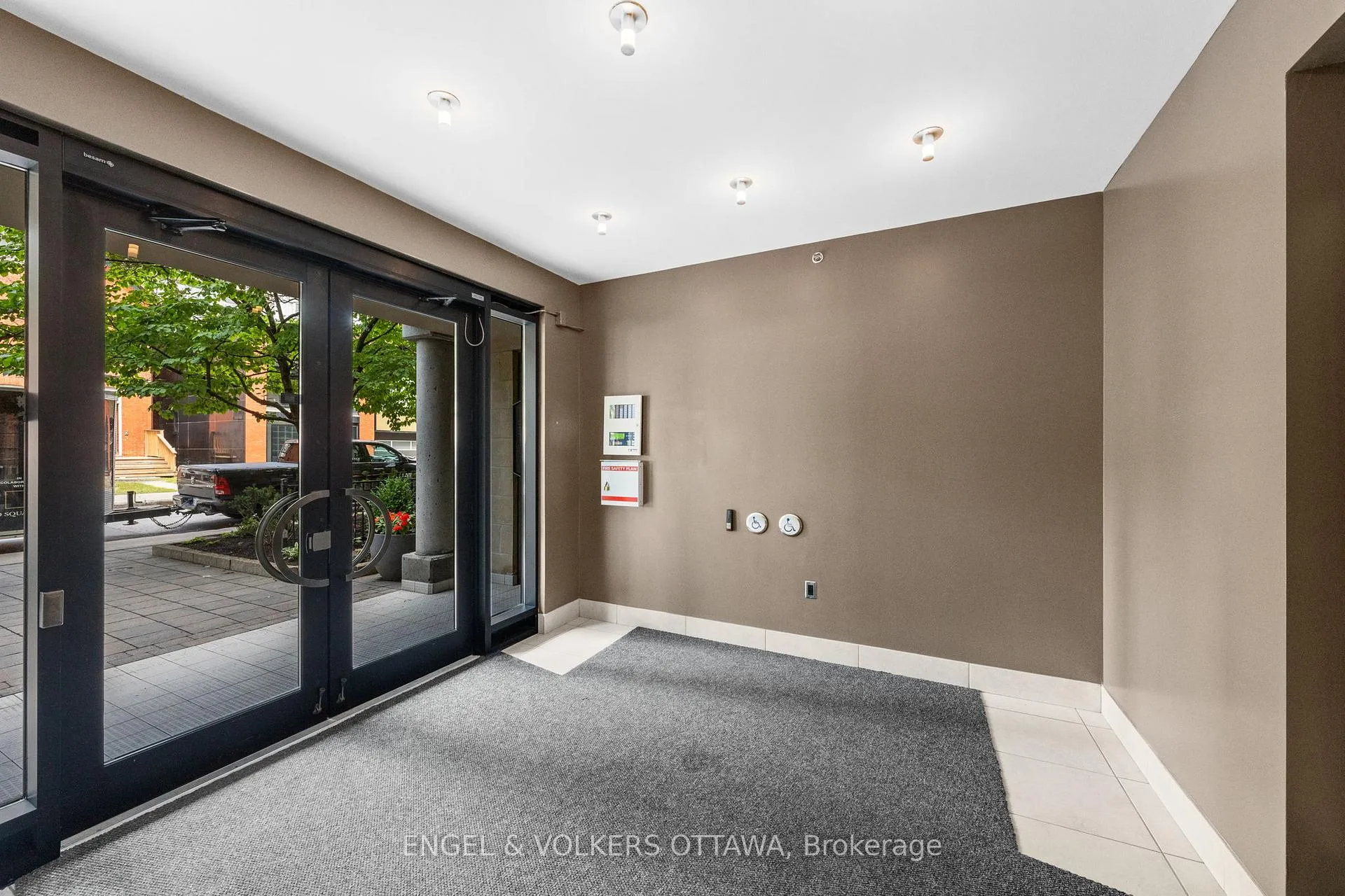 Photo 10 of Unit 703, 374 Cooper Street, Ottawa, Ottawa Centre — HOMEH