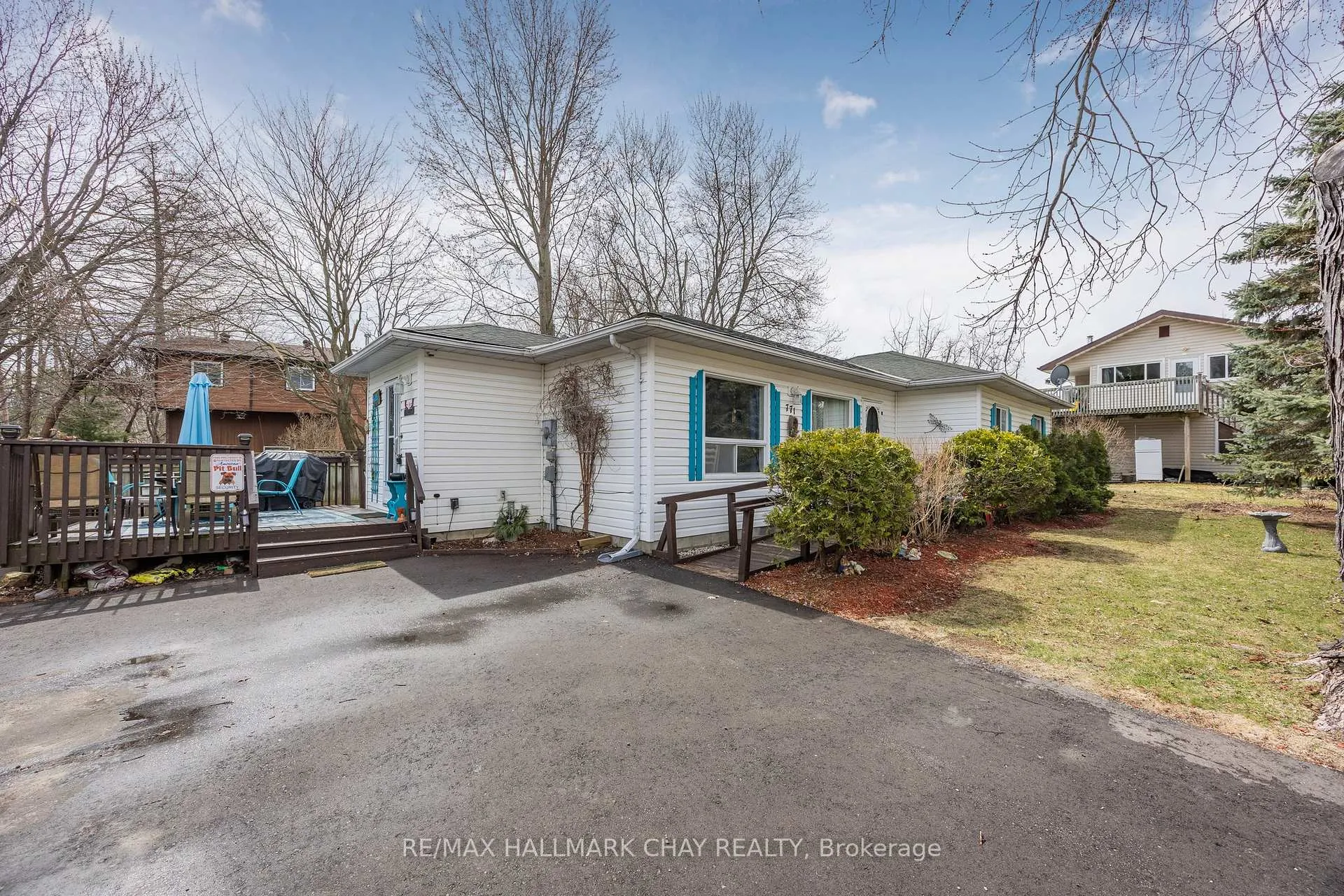 Photo 3 of 771 Roberts Road, Innisfil, Alcona — HOMEH