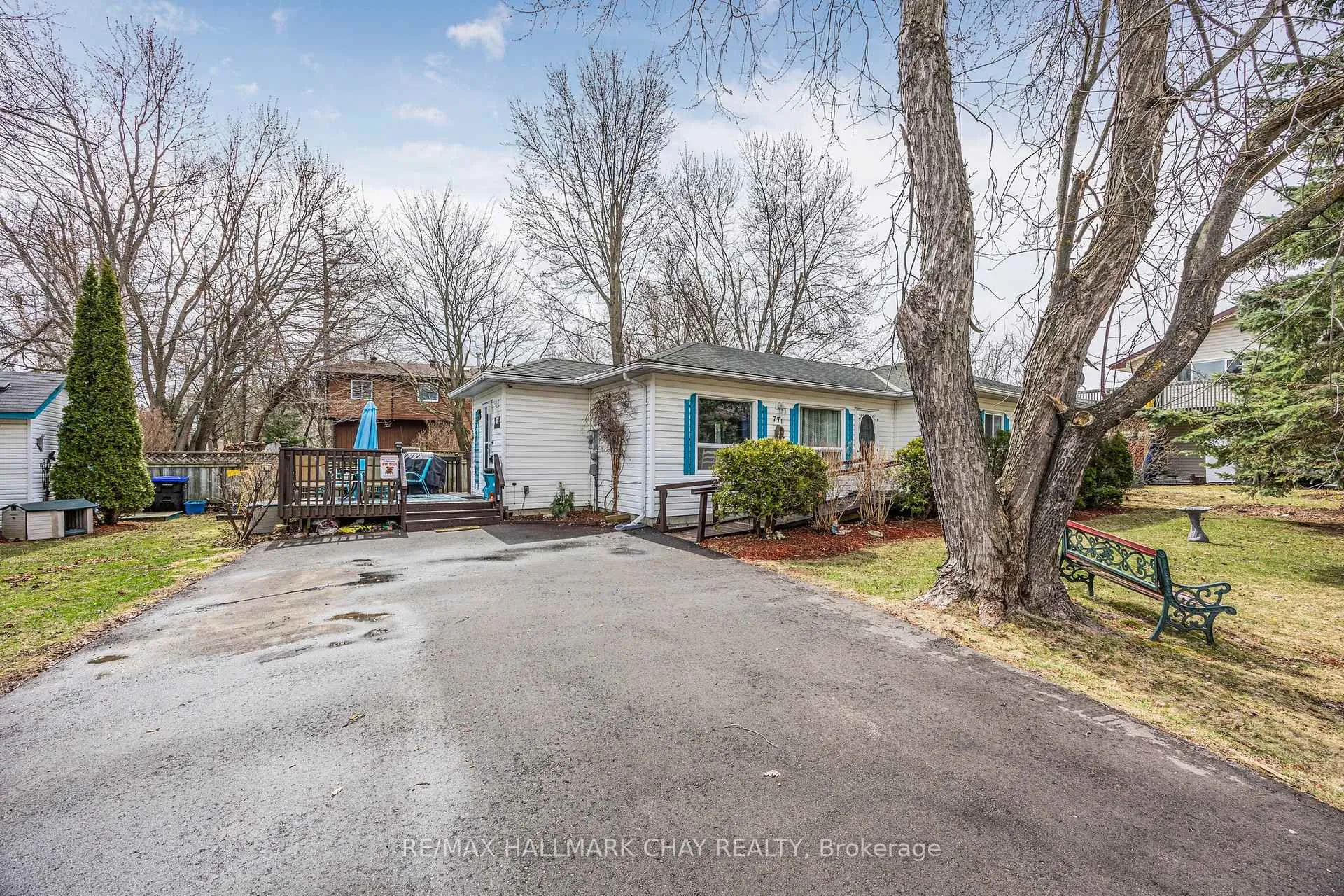 Photo 4 of 771 Roberts Road, Innisfil, Alcona — HOMEH