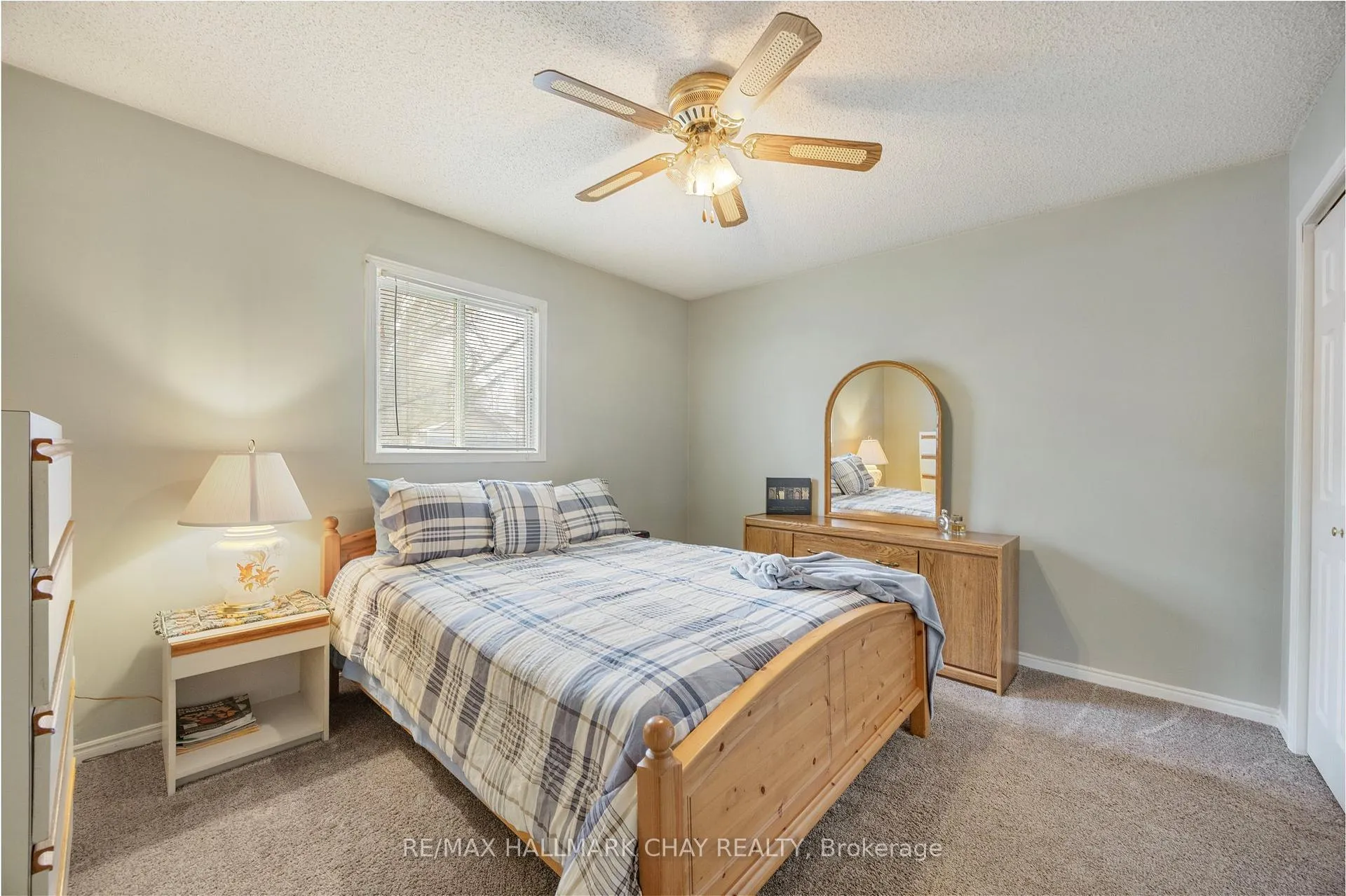 Photo 8 of 771 Roberts Road, Innisfil, Alcona — HOMEH
