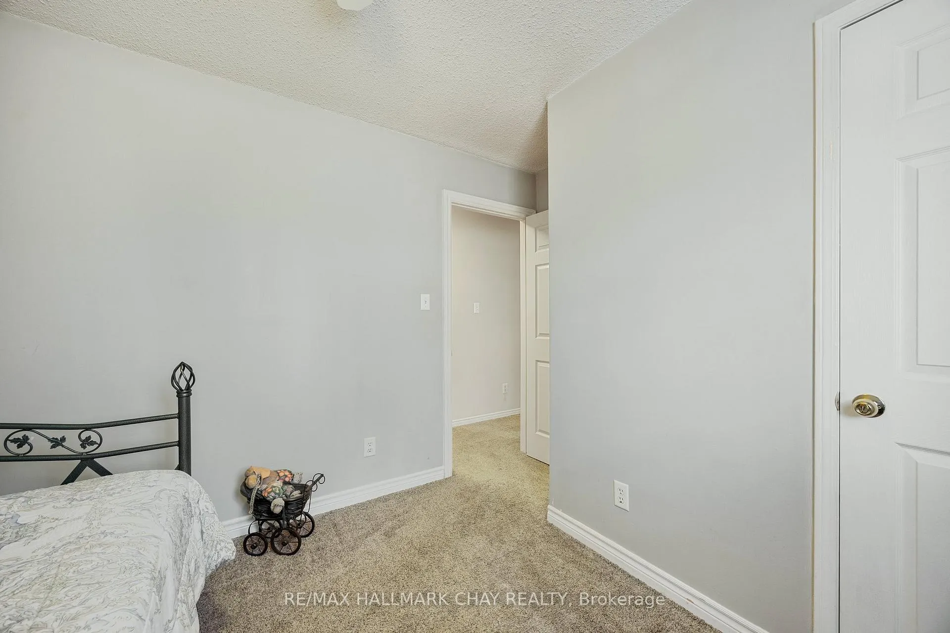 Photo 13 of 771 Roberts Road, Innisfil, Alcona — HOMEH
