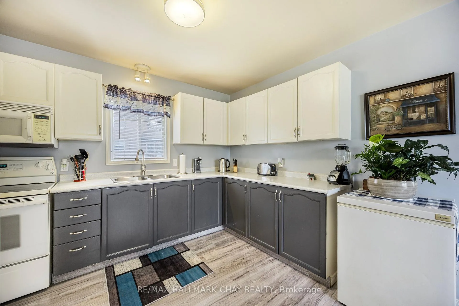 Photo 23 of 771 Roberts Road, Innisfil, Alcona — HOMEH