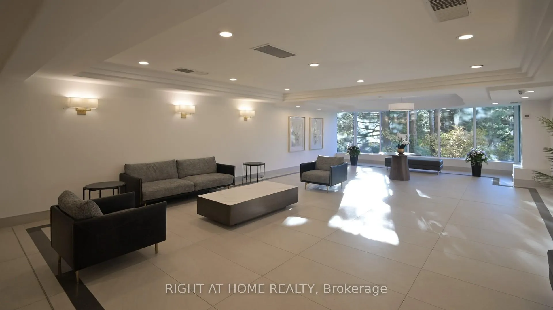 Photo 7 of Unit 2206, 22 Hanover Road, Brampton, Queen Street Corridor — HOMEH