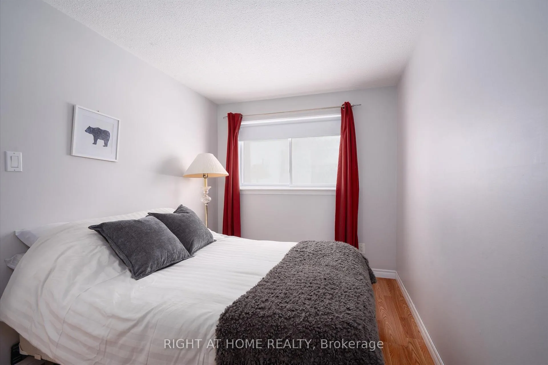 Photo 12 of 141 Glovers Road, Oshawa, Samac — HOMEH