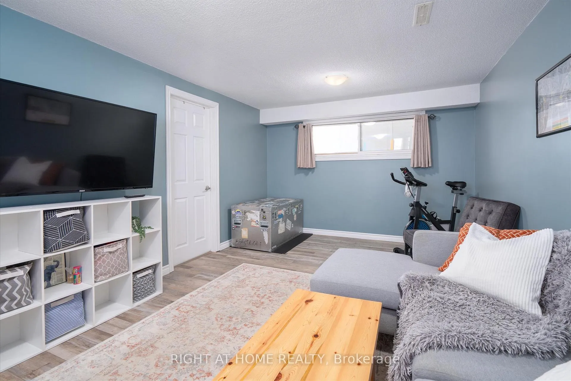 Photo 16 of 141 Glovers Road, Oshawa, Samac — HOMEH