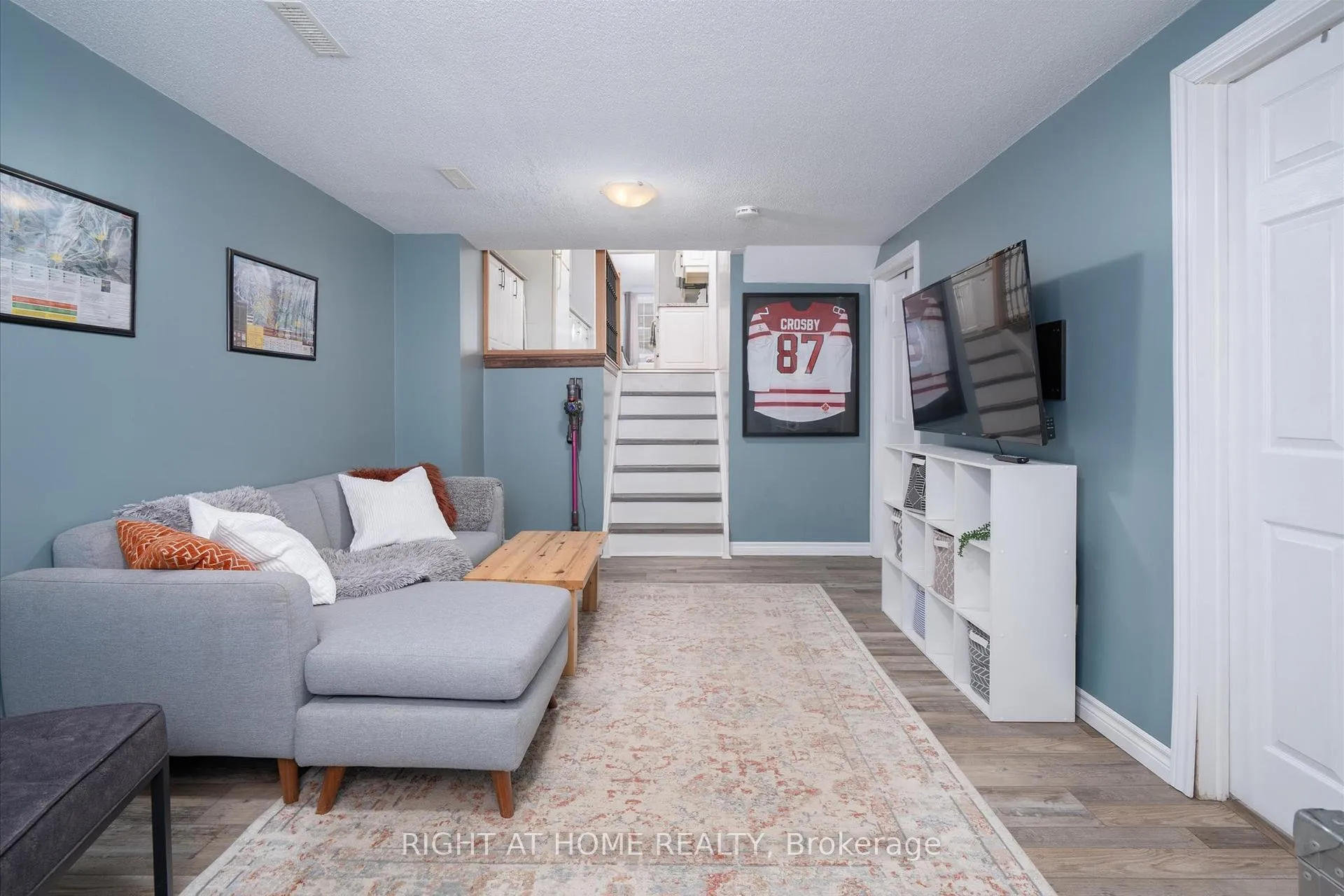 Photo 17 of 141 Glovers Road, Oshawa, Samac — HOMEH