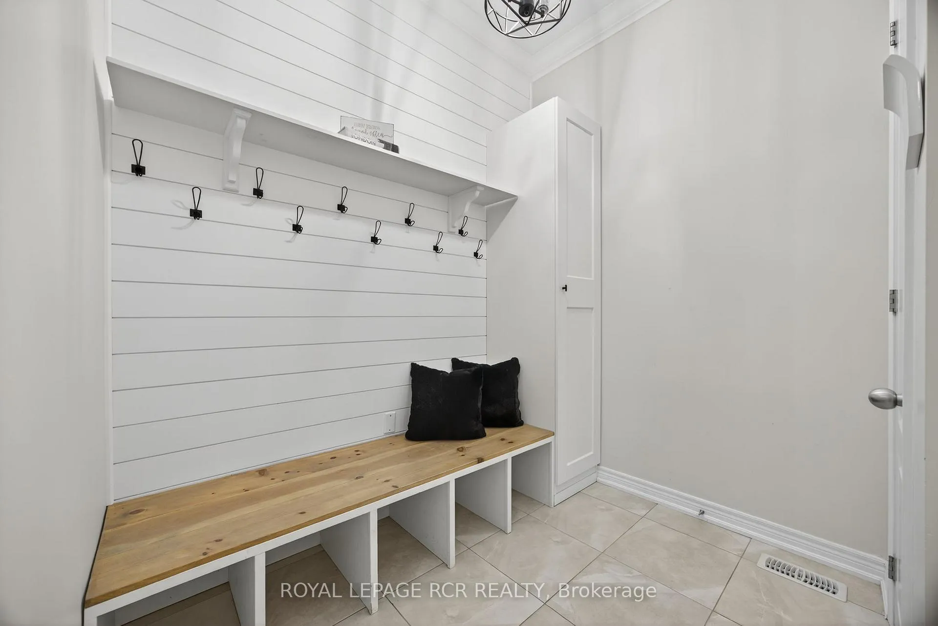 Photo 20 of 44 Cameron Street, Springwater, Centre Vespra — HOMEH