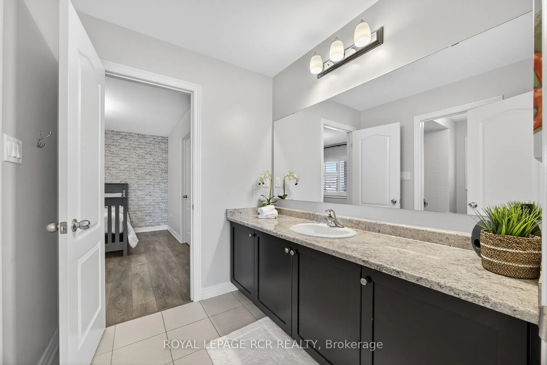 Photo 32 of 44 Cameron Street, Springwater, Centre Vespra — HOMEH