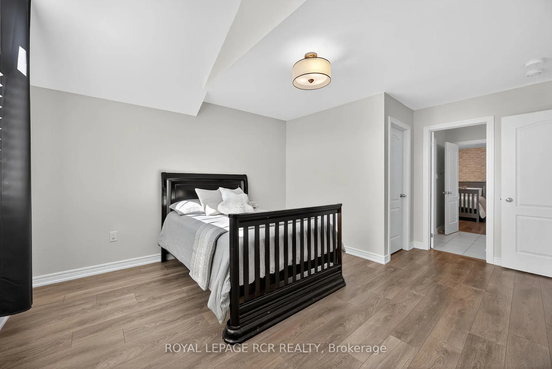 Photo 35 of 44 Cameron Street, Springwater, Centre Vespra — HOMEH