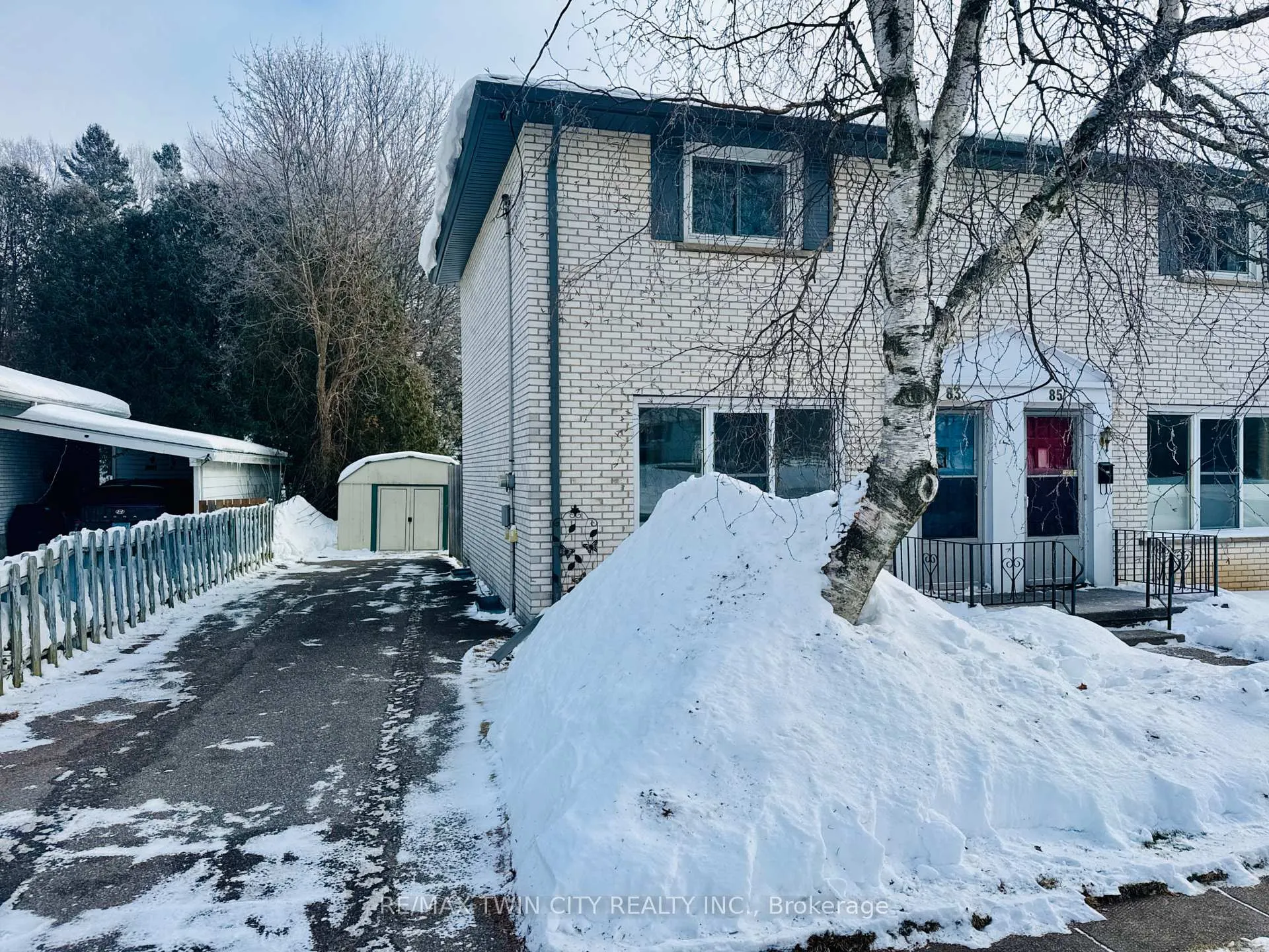 Photo 1 of 83 Elm Street, Norfolk, Simcoe — HOMEH