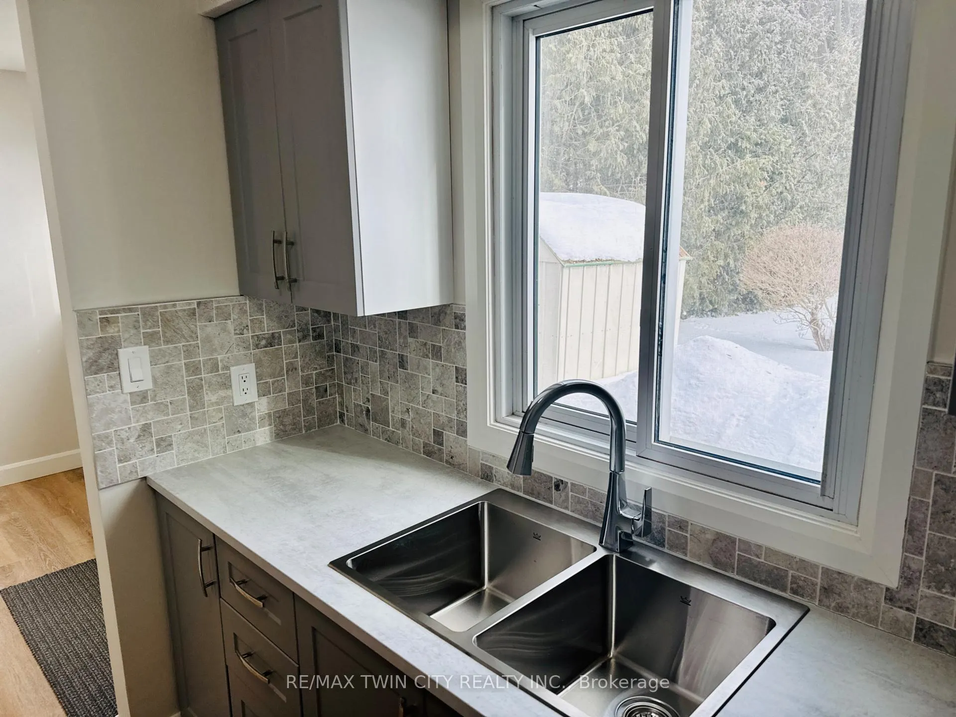 Photo 17 of 83 Elm Street, Norfolk, Simcoe — HOMEH