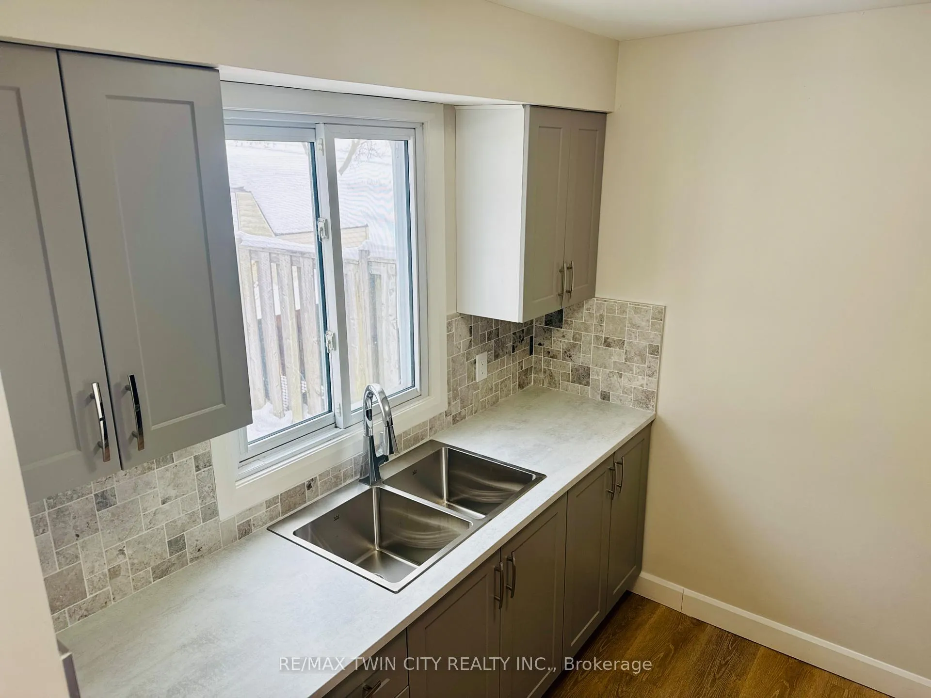 Photo 20 of 83 Elm Street, Norfolk, Simcoe — HOMEH