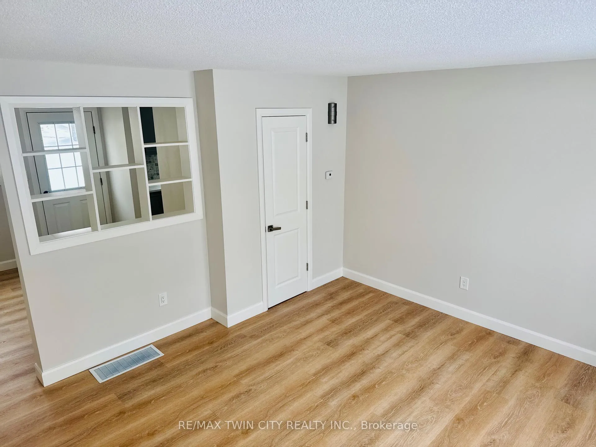 Photo 25 of 83 Elm Street, Norfolk, Simcoe — HOMEH