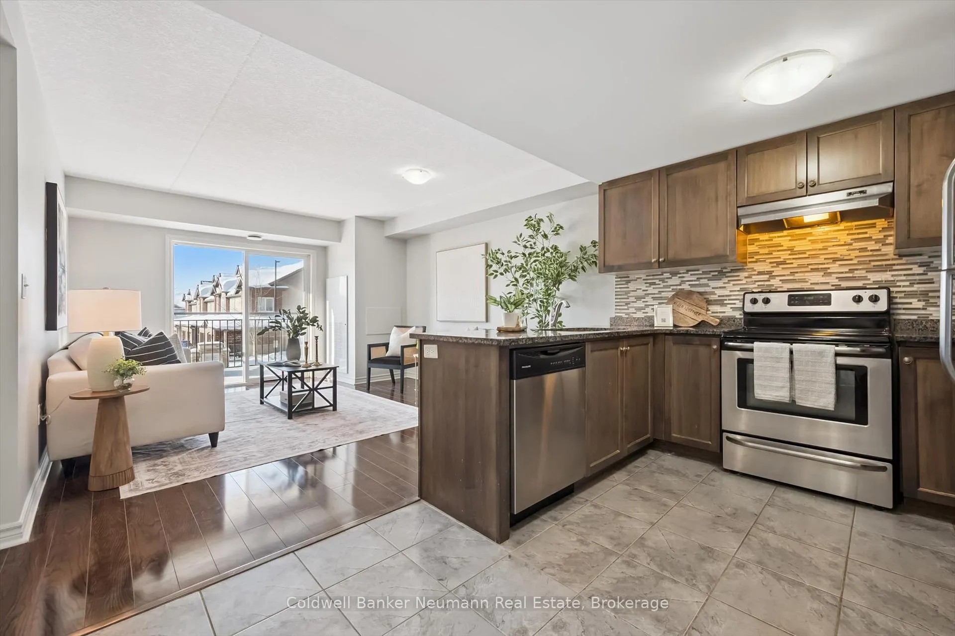 Front of Unit 209, 45 Kingsbury Square