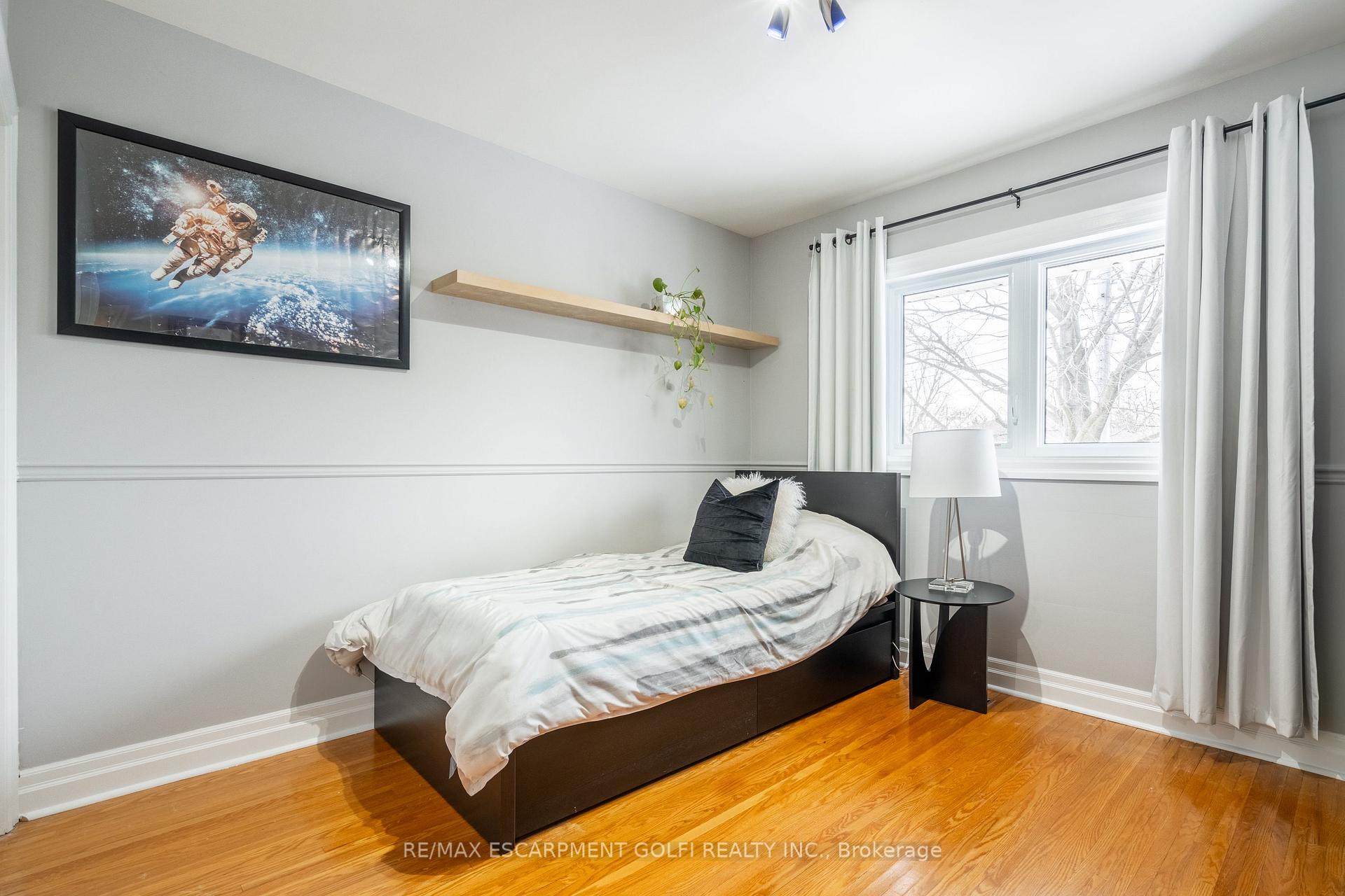 Photo 22 of 43 Bruce Park Drive, Hamilton, Centremount — HOMEH