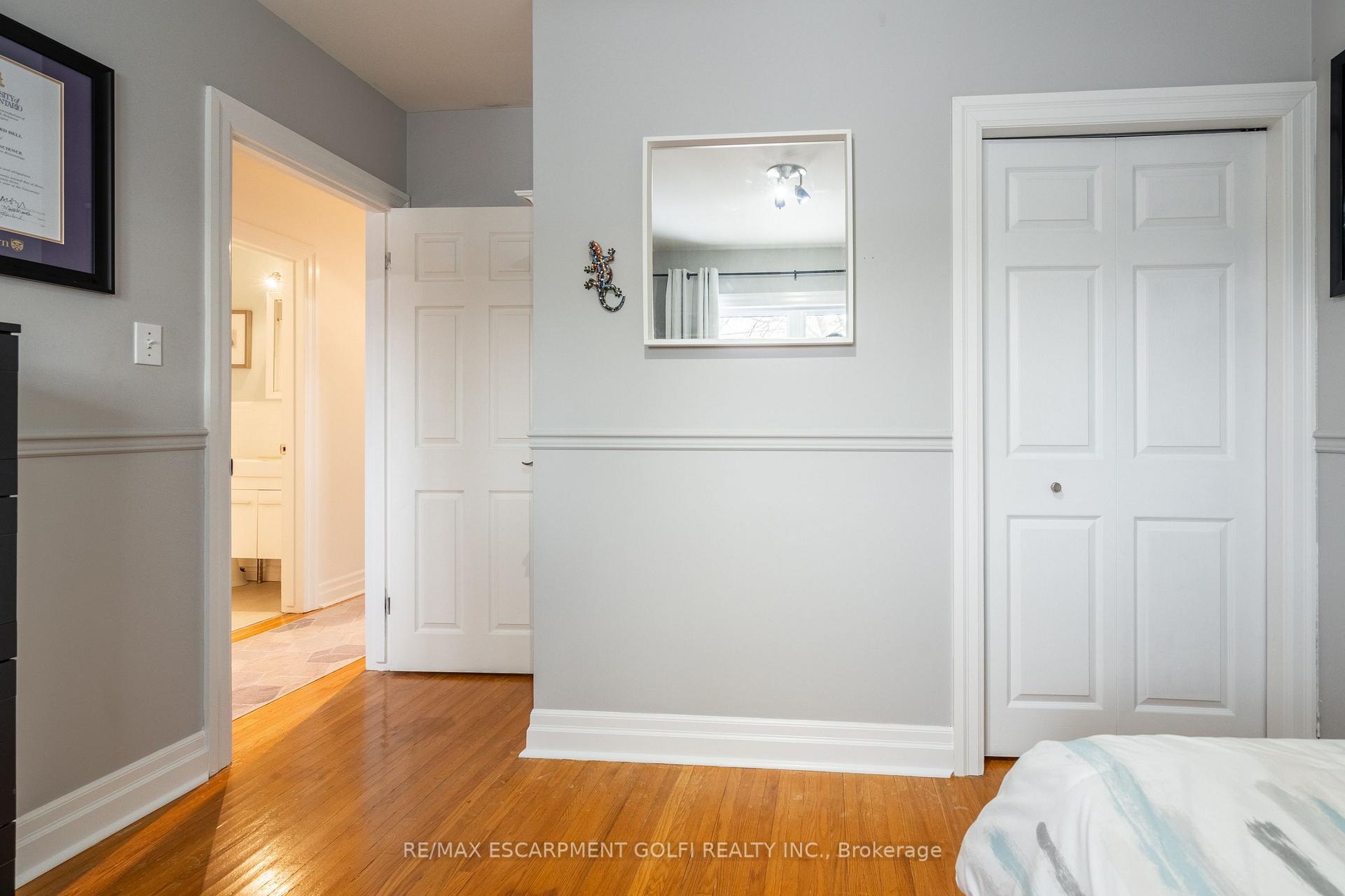 Photo 23 of 43 Bruce Park Drive, Hamilton, Centremount — HOMEH