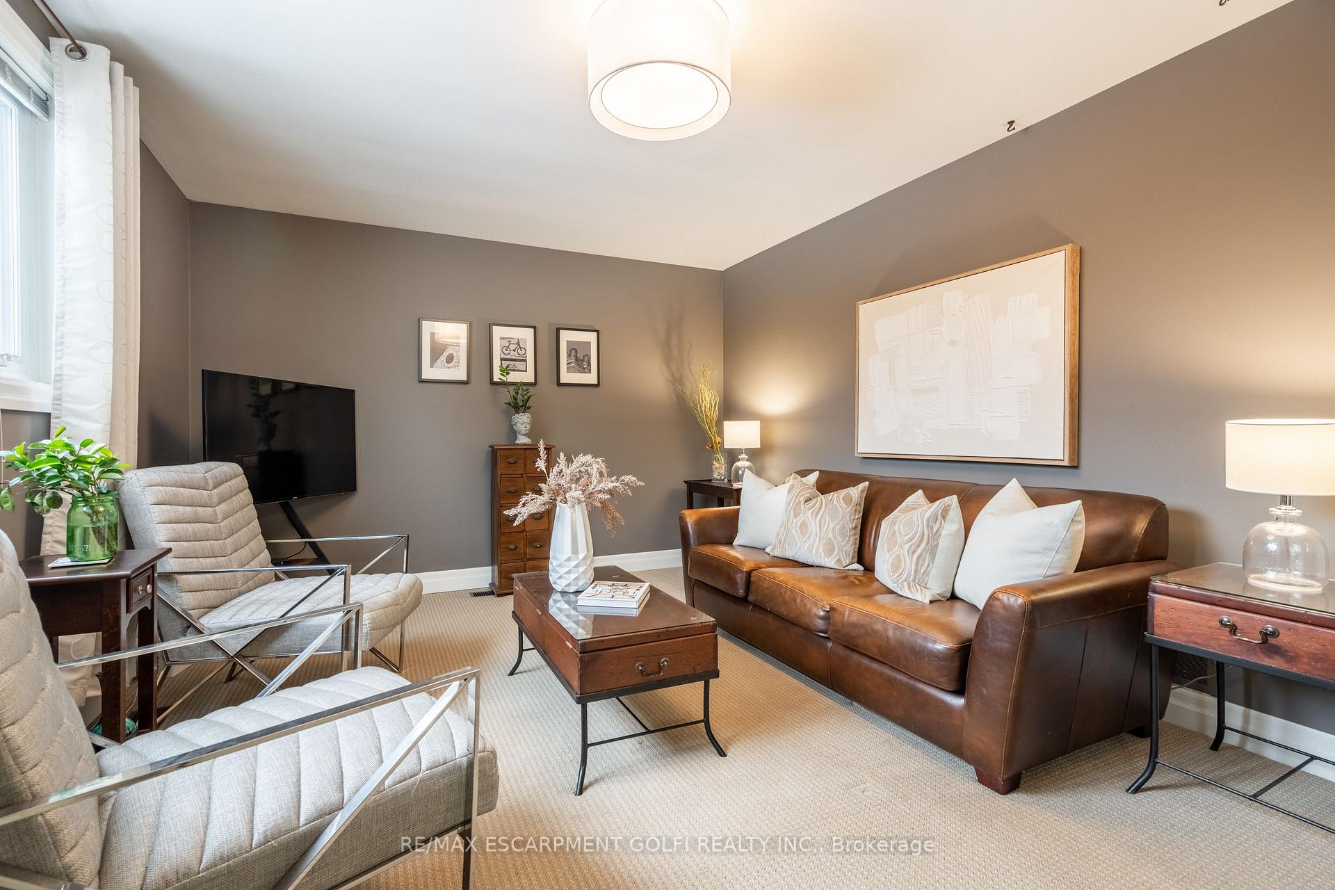 Photo 25 of 43 Bruce Park Drive, Hamilton, Centremount — HOMEH