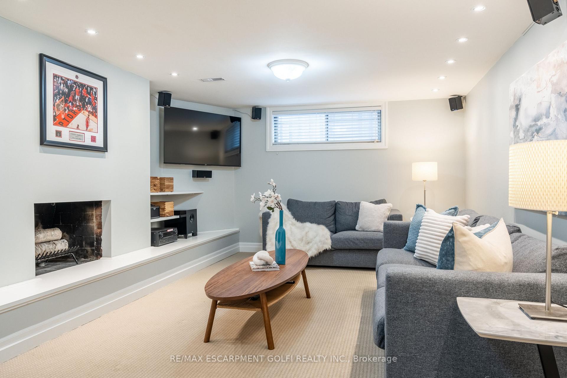 Photo 29 of 43 Bruce Park Drive, Hamilton, Centremount — HOMEH