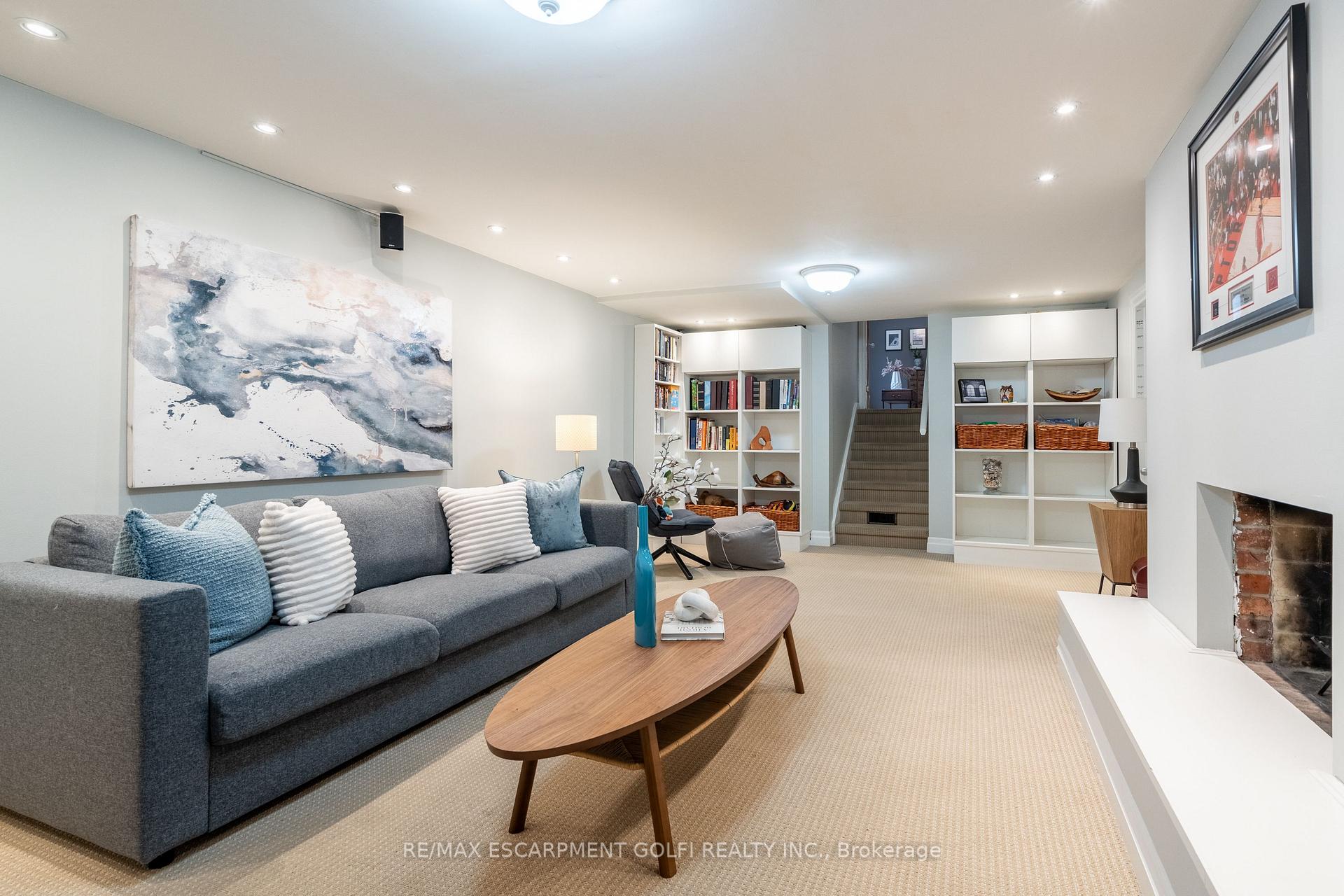 Photo 30 of 43 Bruce Park Drive, Hamilton, Centremount — HOMEH