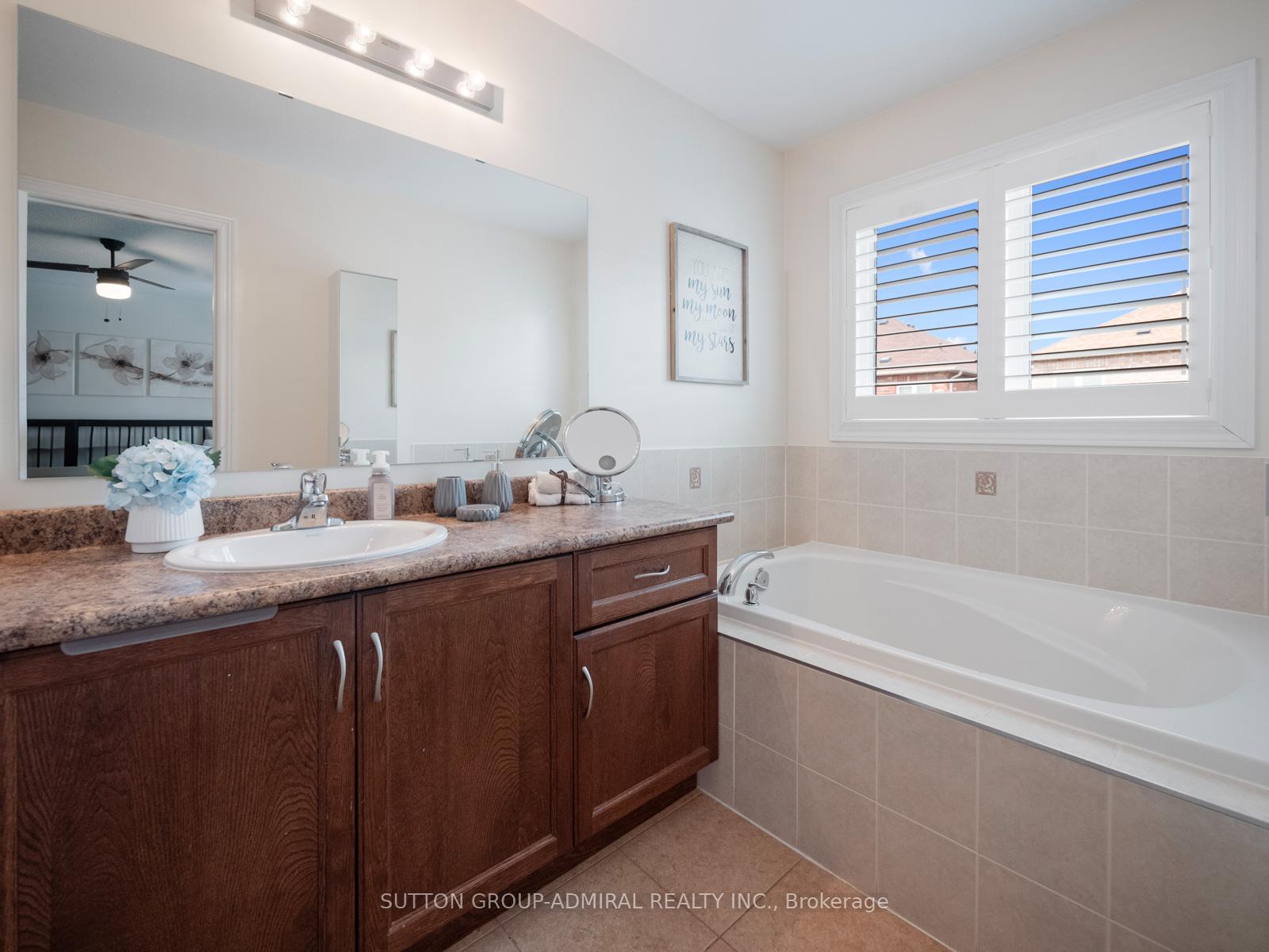 Photo 14 of 341 Lauderdale Drive, Vaughan, Patterson — HOMEH
