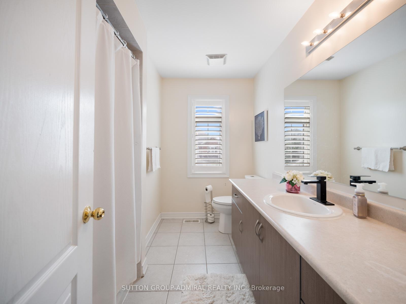 Photo 18 of 341 Lauderdale Drive, Vaughan, Patterson — HOMEH