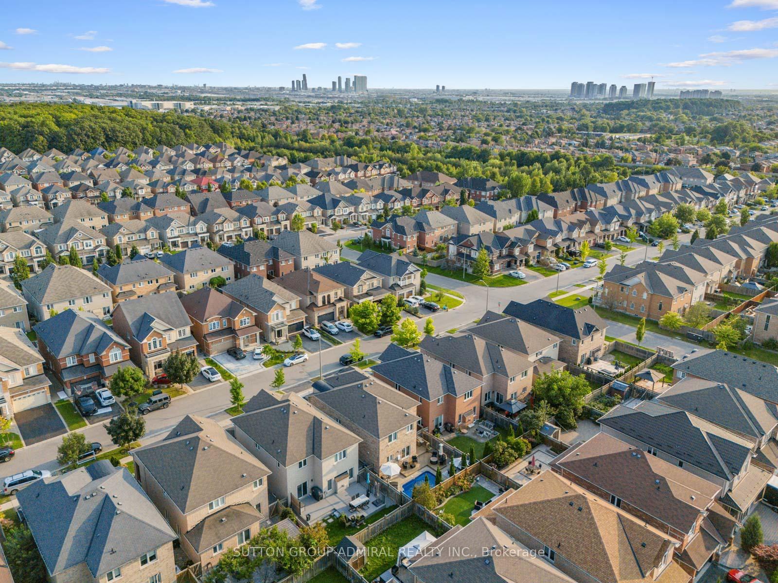 Photo 36 of 341 Lauderdale Drive, Vaughan, Patterson — HOMEH