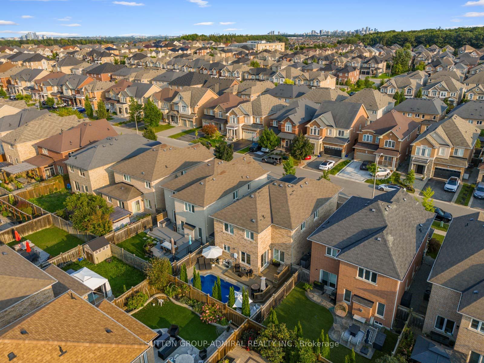 Photo 37 of 341 Lauderdale Drive, Vaughan, Patterson — HOMEH