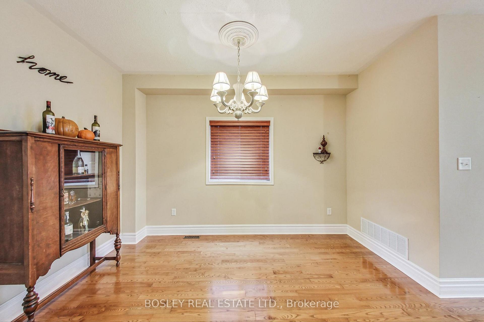 Photo 5 of 36 Pinecrest Street, Markham, Wismer — HOMEH