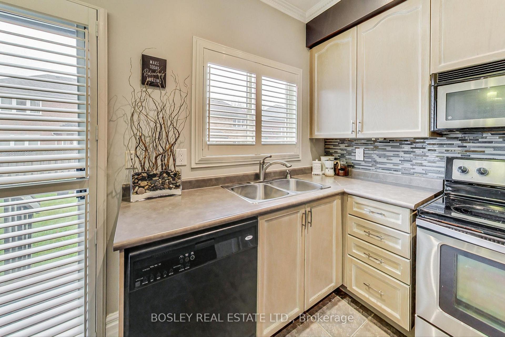 Photo 9 of 36 Pinecrest Street, Markham, Wismer — HOMEH
