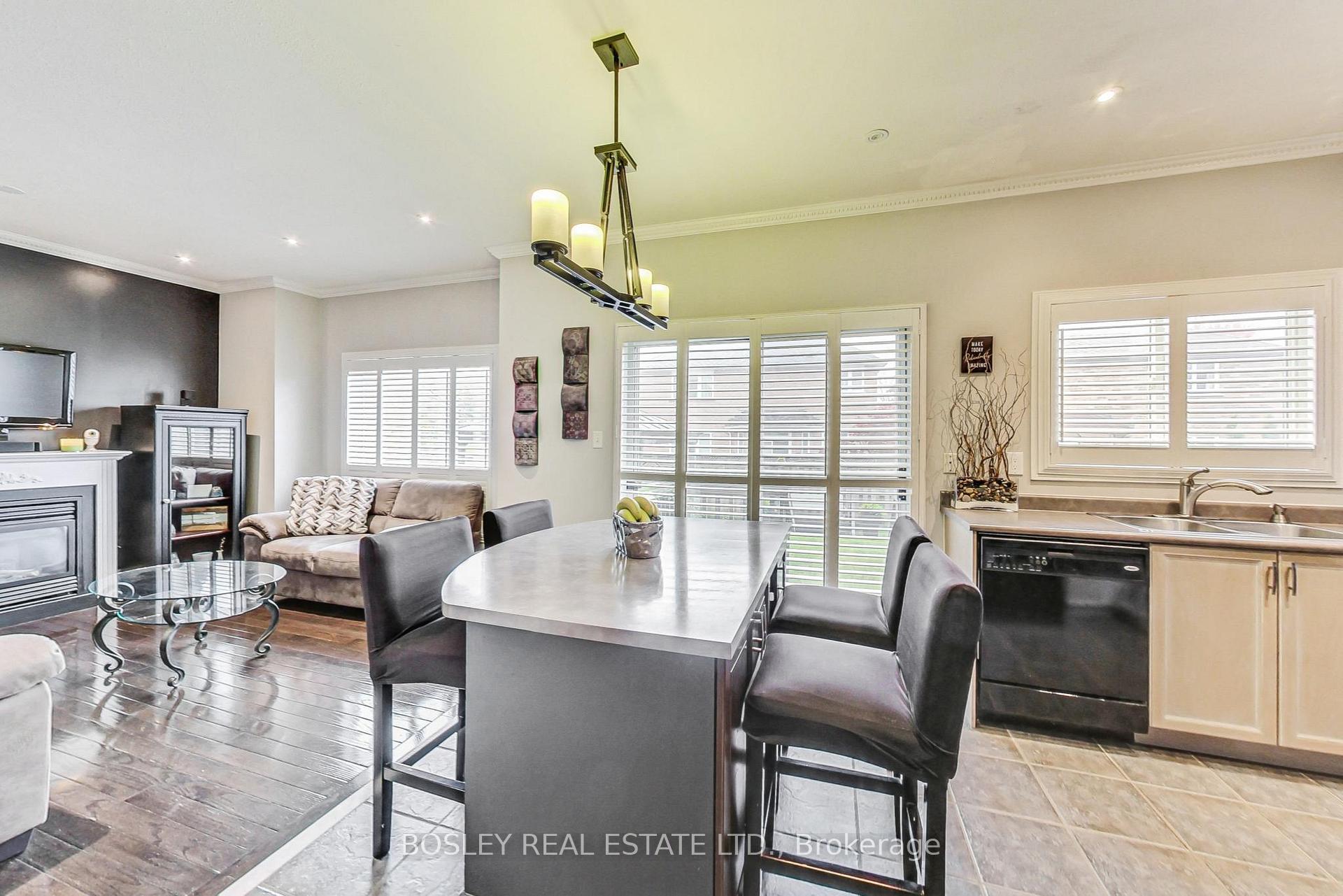 Photo 10 of 36 Pinecrest Street, Markham, Wismer — HOMEH