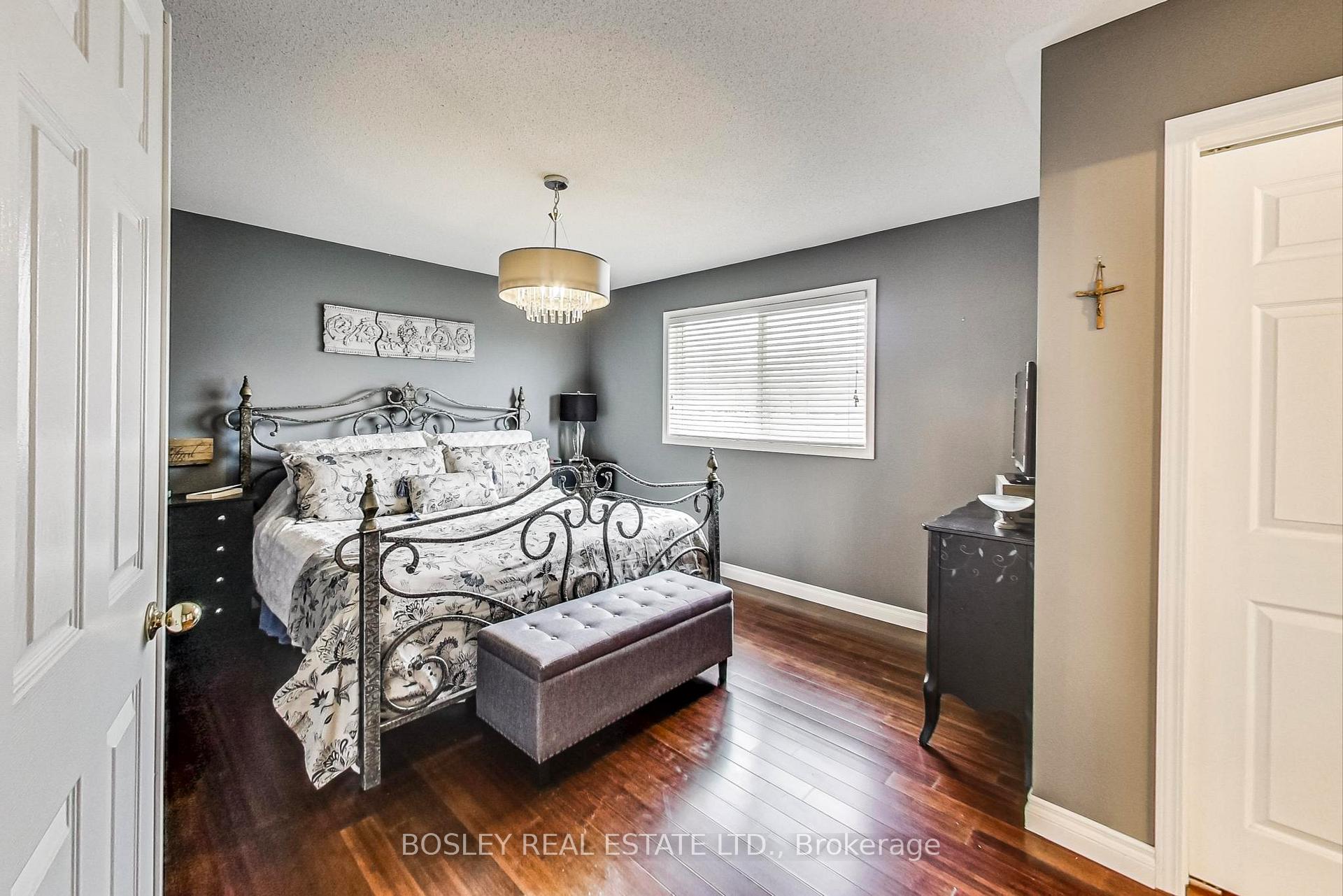 Photo 18 of 36 Pinecrest Street, Markham, Wismer — HOMEH