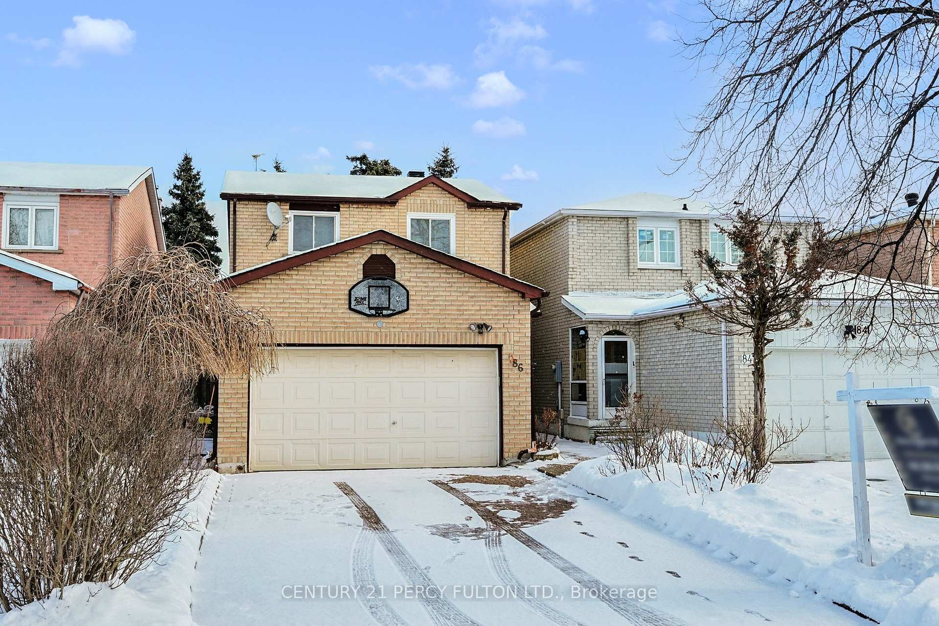 Photo 3 of 86 Northolt Crescent, Markham, Milliken Mills East — HOMEH