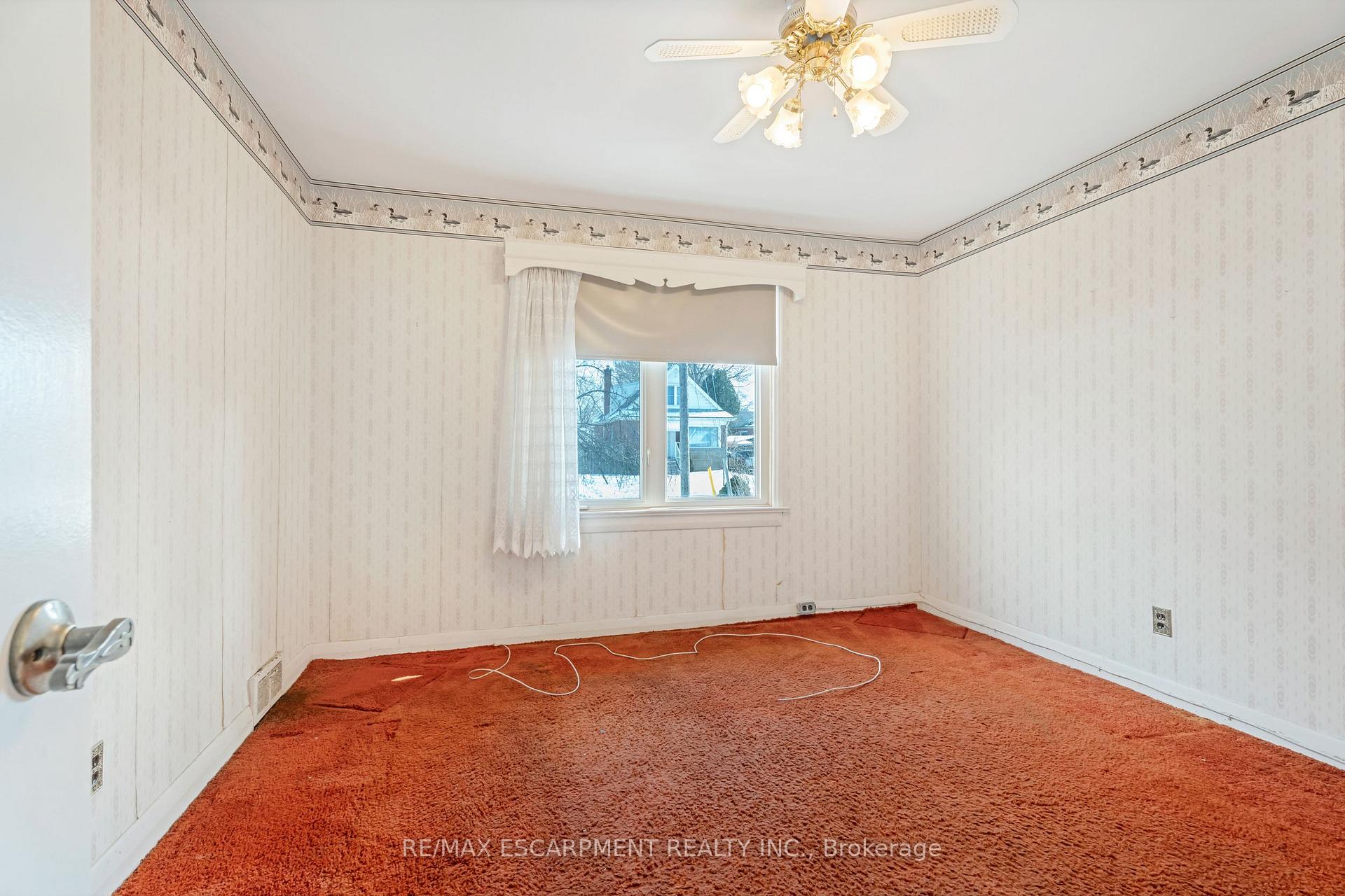 Photo 15 of 59 Mountain Avenue N, Hamilton, Stoney Creek — HOMEH