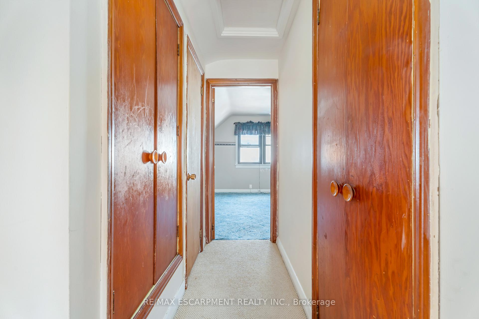 Photo 20 of 59 Mountain Avenue N, Hamilton, Stoney Creek — HOMEH